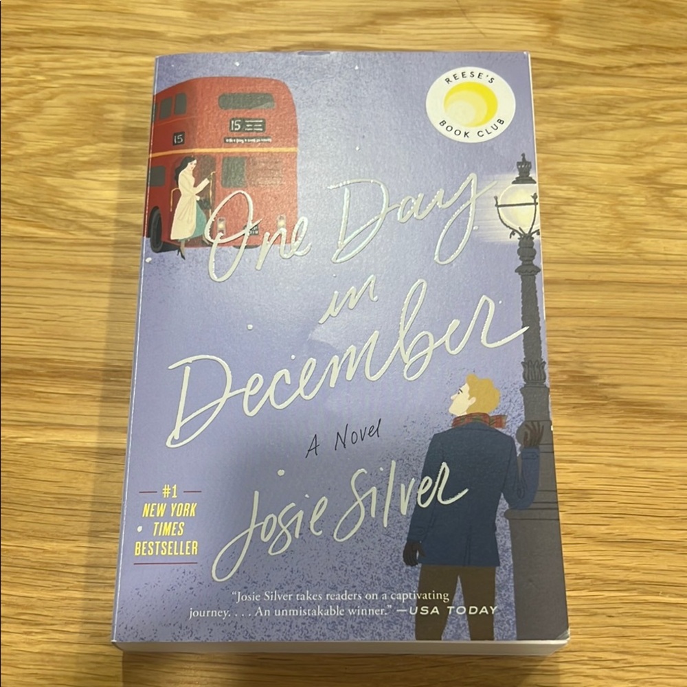 One Day in December by Josie Silver - Paperback